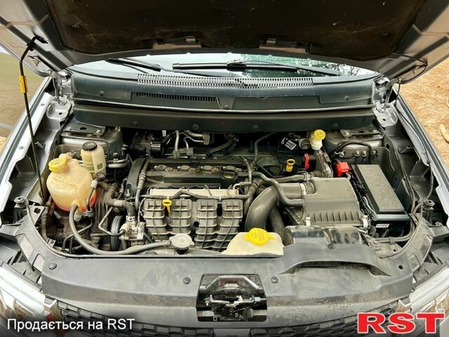 Серый Додж Джорни, объемом двигателя 2.4 л и пробегом 250 тыс. км за 10500 $, фото 13 на Automoto.ua