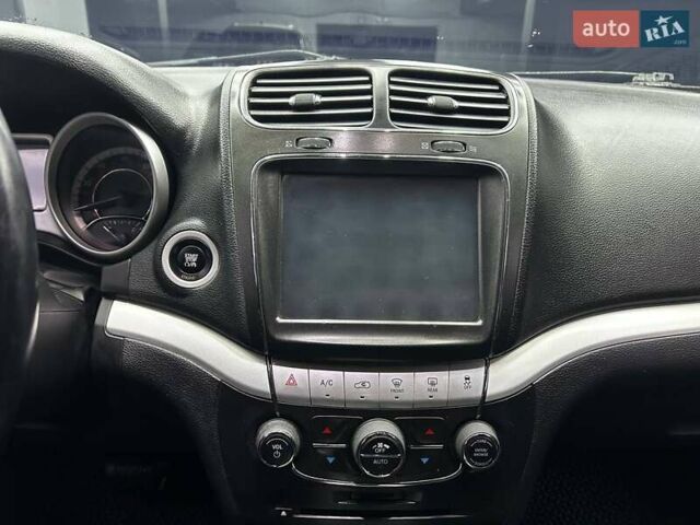 Сірий Додж Джорні, об'ємом двигуна 2.36 л та пробігом 248 тис. км за 10500 $, фото 12 на Automoto.ua