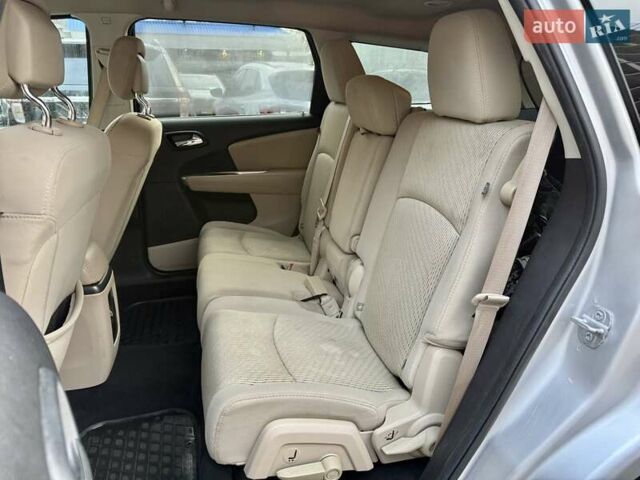 Серый Додж Джорни, объемом двигателя 2.36 л и пробегом 215 тыс. км за 8900 $, фото 10 на Automoto.ua