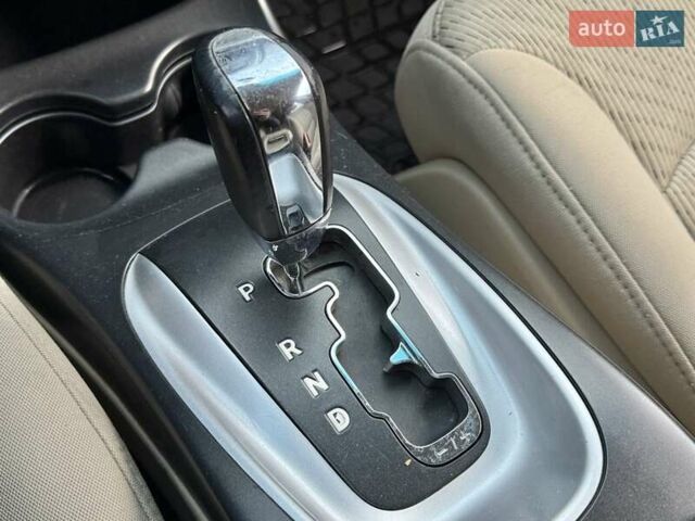 Серый Додж Джорни, объемом двигателя 2.36 л и пробегом 215 тыс. км за 8900 $, фото 19 на Automoto.ua