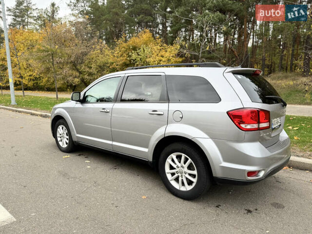 Сірий Додж Джорні, об'ємом двигуна 2.36 л та пробігом 198 тис. км за 9000 $, фото 10 на Automoto.ua