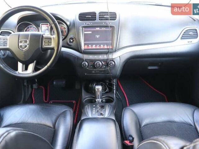 Серый Додж Джорни, объемом двигателя 3.6 л и пробегом 186 тыс. км за 12300 $, фото 1 на Automoto.ua