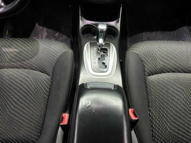 Серый Додж Джорни, объемом двигателя 2.4 л и пробегом 248 тыс. км за 10500 $, фото 11 на Automoto.ua