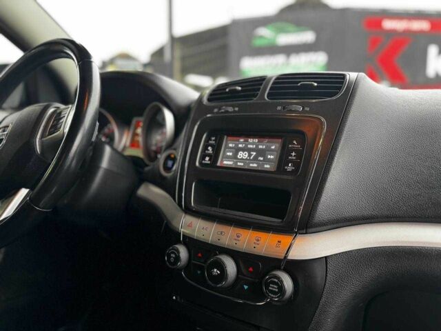 Серый Додж Джорни, объемом двигателя 2.36 л и пробегом 266 тыс. км за 9599 $, фото 13 на Automoto.ua