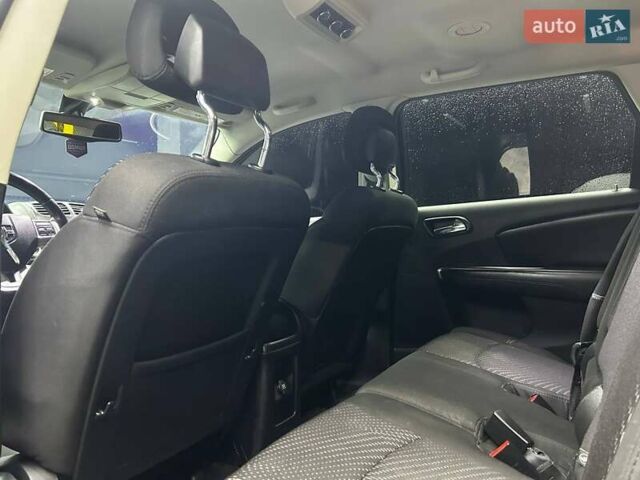 Сірий Додж Джорні, об'ємом двигуна 2.36 л та пробігом 248 тис. км за 10500 $, фото 18 на Automoto.ua