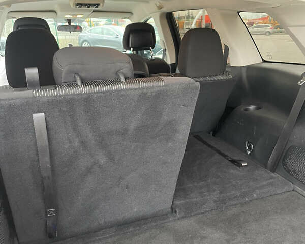 Сірий Додж Джорні, об'ємом двигуна 2.4 л та пробігом 220 тис. км за 10500 $, фото 5 на Automoto.ua