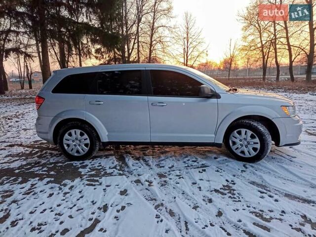 Сірий Додж Джорні, об'ємом двигуна 2.36 л та пробігом 190 тис. км за 10500 $, фото 1 на Automoto.ua