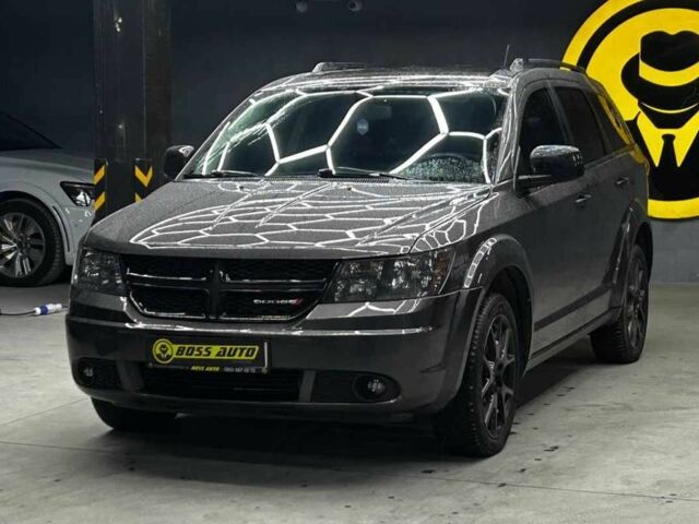 Серый Додж Джорни, объемом двигателя 2.4 л и пробегом 248 тыс. км за 10500 $, фото 2 на Automoto.ua