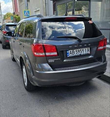 Серый Додж Джорни, объемом двигателя 2.4 л и пробегом 214 тыс. км за 9700 $, фото 1 на Automoto.ua