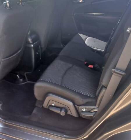 Серый Додж Джорни, объемом двигателя 2.36 л и пробегом 1 тыс. км за 9000 $, фото 1 на Automoto.ua