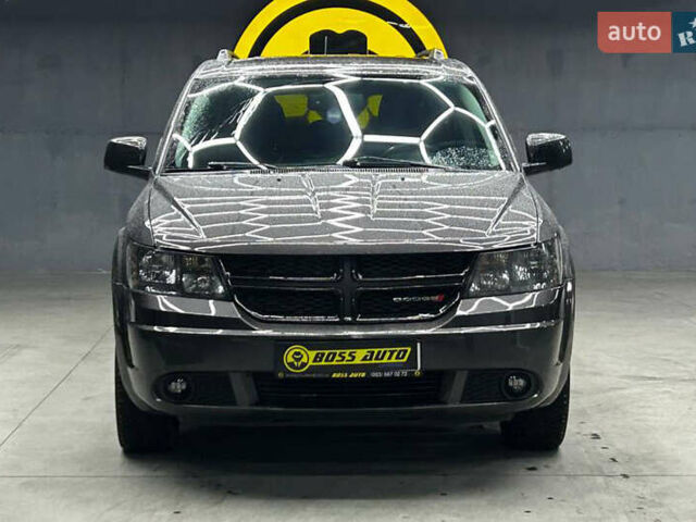Сірий Додж Джорні, об'ємом двигуна 2.36 л та пробігом 248 тис. км за 10500 $, фото 1 на Automoto.ua