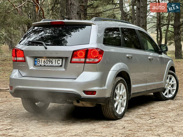 Сірий Додж Джорні, об'ємом двигуна 2.36 л та пробігом 251 тис. км за 10500 $, фото 3 на Automoto.ua
