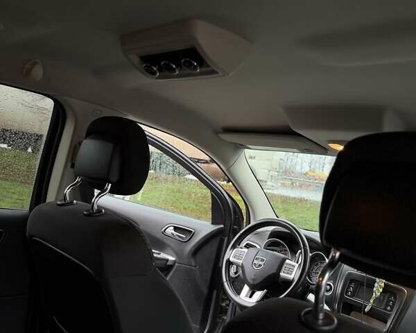 Сірий Додж Джорні, об'ємом двигуна 2.36 л та пробігом 266 тис. км за 10000 $, фото 12 на Automoto.ua