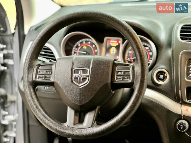 Сірий Додж Джорні, об'ємом двигуна 2.36 л та пробігом 251 тис. км за 10500 $, фото 22 на Automoto.ua