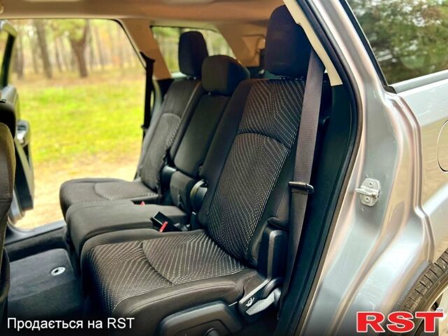 Серый Додж Джорни, объемом двигателя 2.4 л и пробегом 250 тыс. км за 10500 $, фото 9 на Automoto.ua