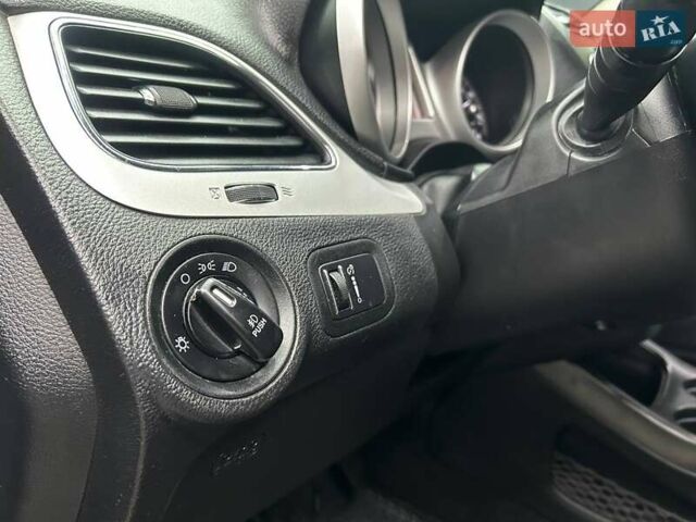 Сірий Додж Джорні, об'ємом двигуна 2.36 л та пробігом 248 тис. км за 10500 $, фото 23 на Automoto.ua