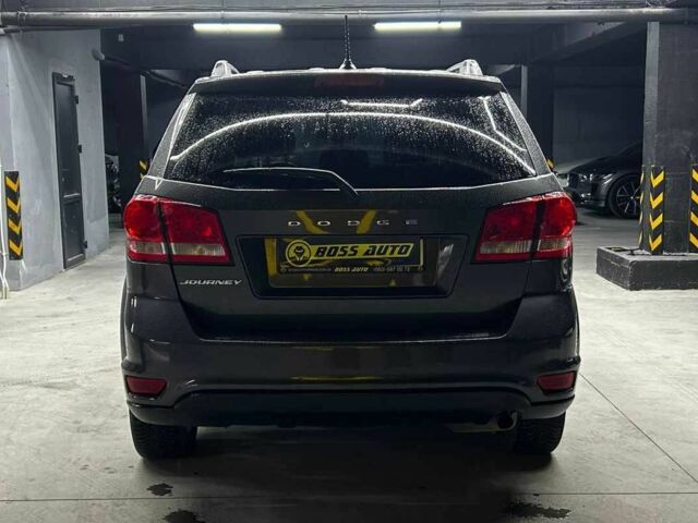 Серый Додж Джорни, объемом двигателя 2.4 л и пробегом 248 тыс. км за 10500 $, фото 4 на Automoto.ua