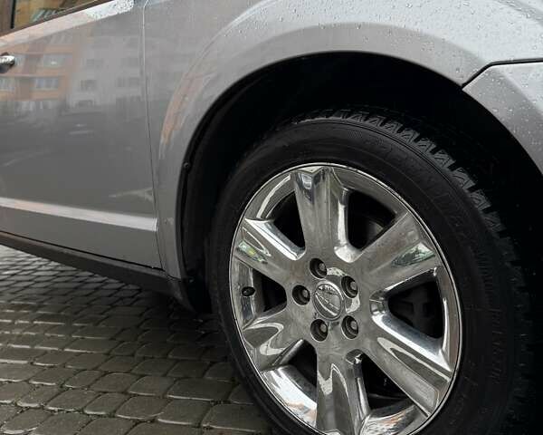 Сірий Додж Джорні, об'ємом двигуна 2.36 л та пробігом 266 тис. км за 10000 $, фото 3 на Automoto.ua