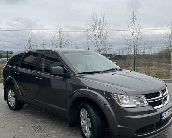 Сірий Додж Джорні, об'ємом двигуна 2.4 л та пробігом 220 тис. км за 10500 $, фото 2 на Automoto.ua