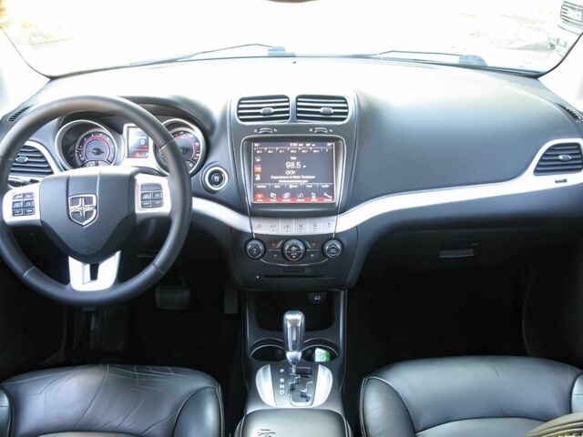 Серый Додж Джорни, объемом двигателя 3.6 л и пробегом 88 тыс. км за 8000 $, фото 10 на Automoto.ua