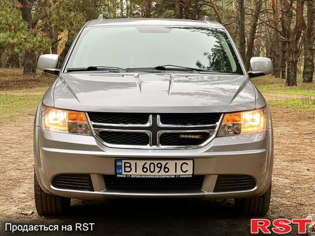 Серый Додж Джорни, объемом двигателя 2.4 л и пробегом 250 тыс. км за 10500 $, фото 4 на Automoto.ua