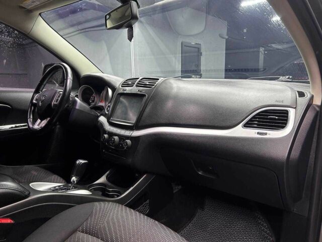 Серый Додж Джорни, объемом двигателя 2.4 л и пробегом 248 тыс. км за 10500 $, фото 7 на Automoto.ua