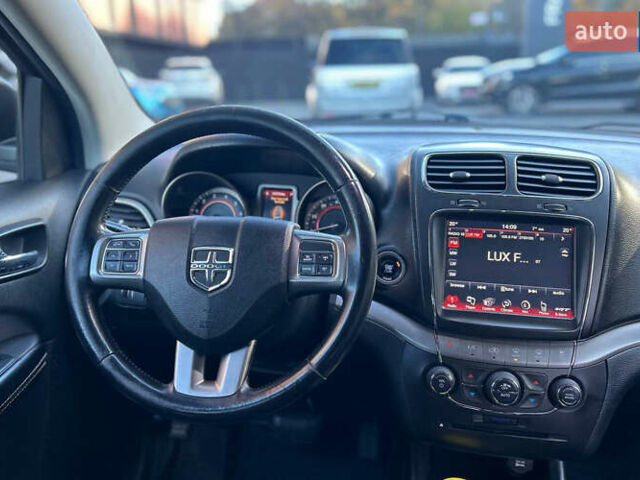 Серый Додж Джорни, объемом двигателя 2.36 л и пробегом 171 тыс. км за 12800 $, фото 9 на Automoto.ua