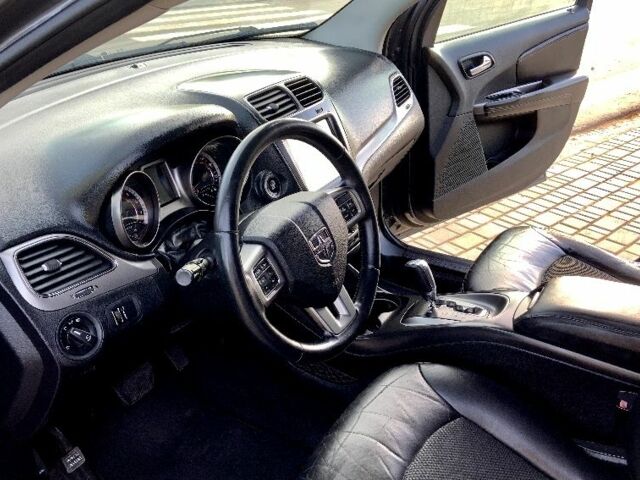 Серый Додж Джорни, объемом двигателя 3.6 л и пробегом 330 тыс. км за 11500 $, фото 7 на Automoto.ua