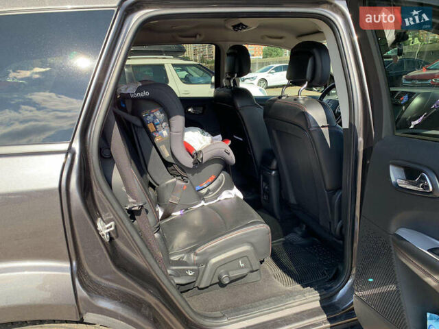 Серый Додж Джорни, объемом двигателя 3.6 л и пробегом 157 тыс. км за 15000 $, фото 7 на Automoto.ua