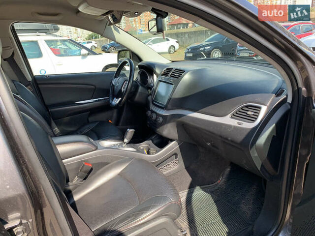 Серый Додж Джорни, объемом двигателя 3.6 л и пробегом 157 тыс. км за 15000 $, фото 6 на Automoto.ua