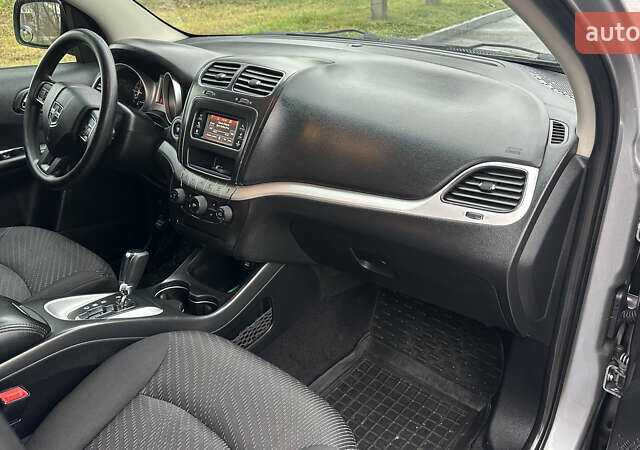 Сірий Додж Джорні, об'ємом двигуна 3.61 л та пробігом 190 тис. км за 9950 $, фото 17 на Automoto.ua