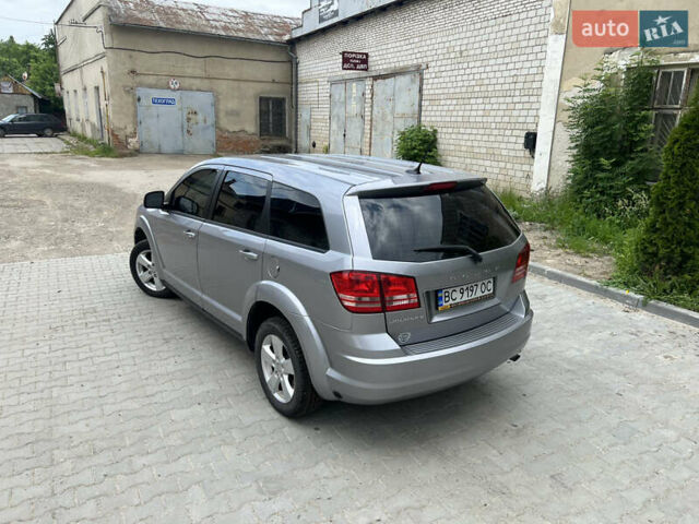 Серый Додж Джорни, объемом двигателя 2.36 л и пробегом 210 тыс. км за 9100 $, фото 7 на Automoto.ua