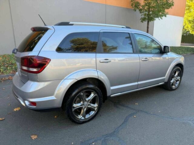 Серый Додж Джорни, объемом двигателя 3.6 л и пробегом 70 тыс. км за 2000 $, фото 7 на Automoto.ua