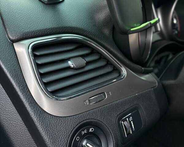 Додж Джорни 2015 в Киеве на Automoto.ua Серый Додж Джорни, объемом двигателя 3.6 л и пробегом 197 тыс. км за 13400 $, фото 10 на Automoto.ua