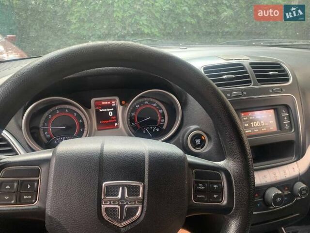 Серый Додж Джорни, объемом двигателя 2.4 л и пробегом 122 тыс. км за 12300 $, фото 2 на Automoto.ua