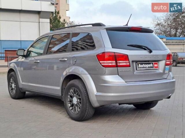 Серый Додж Джорни, объемом двигателя 2.4 л и пробегом 118 тыс. км за 11940 $, фото 5 на Automoto.ua