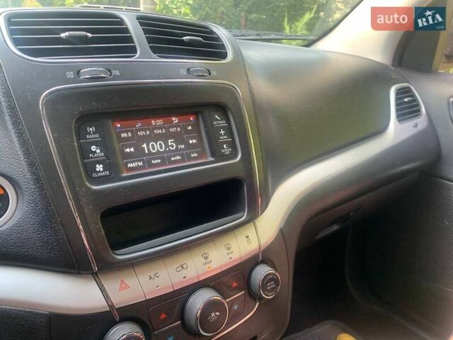Серый Додж Джорни, объемом двигателя 2.4 л и пробегом 122 тыс. км за 12300 $, фото 10 на Automoto.ua