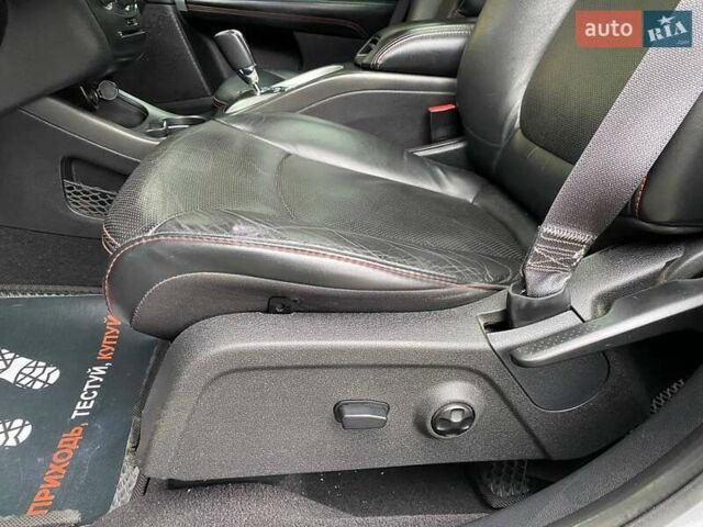 Серый Додж Джорни, объемом двигателя 3.6 л и пробегом 130 тыс. км за 12900 $, фото 12 на Automoto.ua