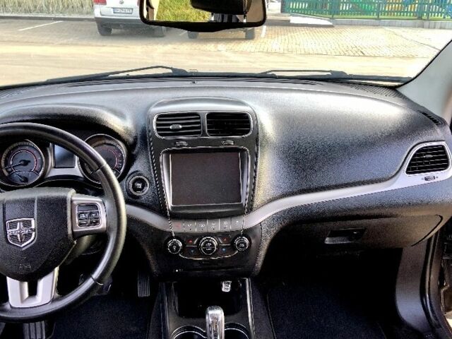 Серый Додж Джорни, объемом двигателя 3.6 л и пробегом 330 тыс. км за 11500 $, фото 6 на Automoto.ua