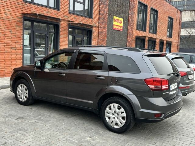 Серый Додж Джорни, объемом двигателя 2.4 л и пробегом 180 тыс. км за 8800 $, фото 4 на Automoto.ua