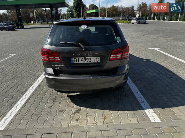 Сірий Додж Джорні, об'ємом двигуна 2.36 л та пробігом 243 тис. км за 10200 $, фото 3 на Automoto.ua