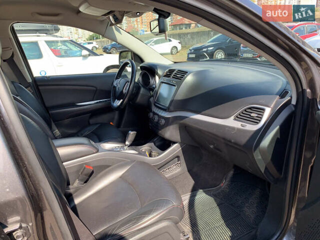 Серый Додж Джорни, объемом двигателя 3.6 л и пробегом 157 тыс. км за 15000 $, фото 16 на Automoto.ua