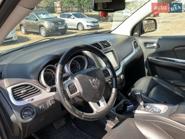 Серый Додж Джорни, объемом двигателя 3.6 л и пробегом 157 тыс. км за 15000 $, фото 1 на Automoto.ua