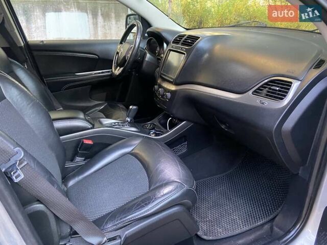 Сірий Додж Джорні, об'ємом двигуна 3.6 л та пробігом 225 тис. км за 12995 $, фото 33 на Automoto.ua