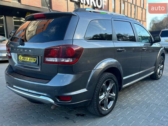 Серый Додж Джорни, объемом двигателя 2.36 л и пробегом 171 тыс. км за 12800 $, фото 5 на Automoto.ua