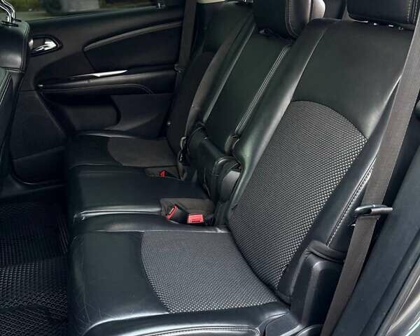 Додж Джорни 2015 в Киеве на Automoto.ua Серый Додж Джорни, объемом двигателя 3.6 л и пробегом 197 тыс. км за 13400 $, фото 11 на Automoto.ua