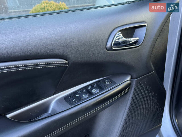 Сірий Додж Джорні, об'ємом двигуна 3.61 л та пробігом 196 тис. км за 14000 $, фото 17 на Automoto.ua