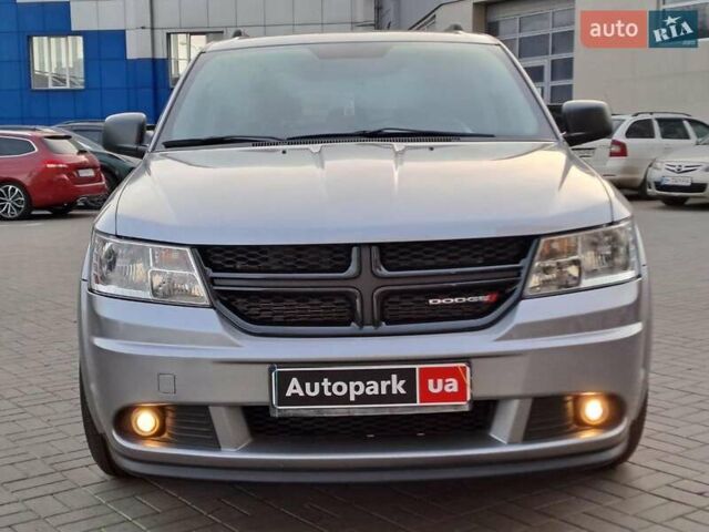 Серый Додж Джорни, объемом двигателя 2.4 л и пробегом 118 тыс. км за 11940 $, фото 17 на Automoto.ua