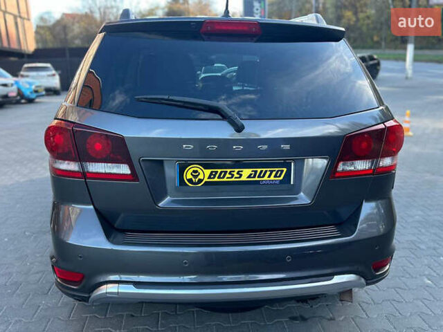 Серый Додж Джорни, объемом двигателя 2.36 л и пробегом 171 тыс. км за 12800 $, фото 4 на Automoto.ua