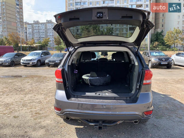 Серый Додж Джорни, объемом двигателя 3.6 л и пробегом 157 тыс. км за 15000 $, фото 29 на Automoto.ua